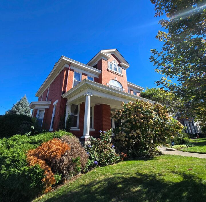 Property Photo: 54 N Woodland Avenue OH 43203