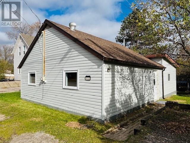 Property Photo: 413 River St ON P0X 1C0