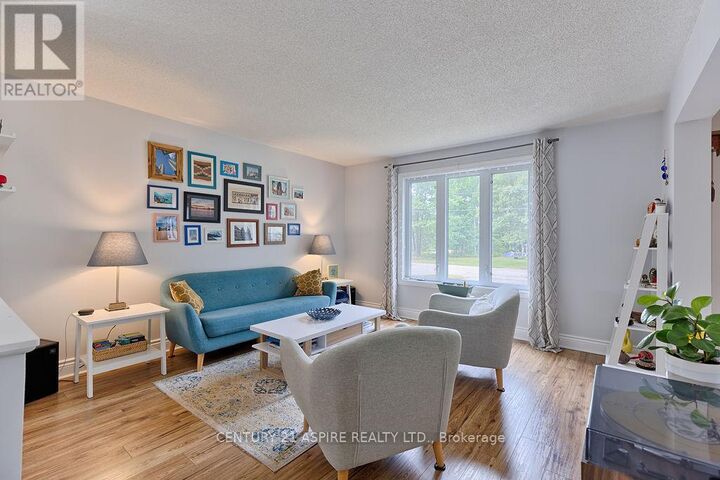 Photo de la propriété: 35 A East Street ON K8H 2N7