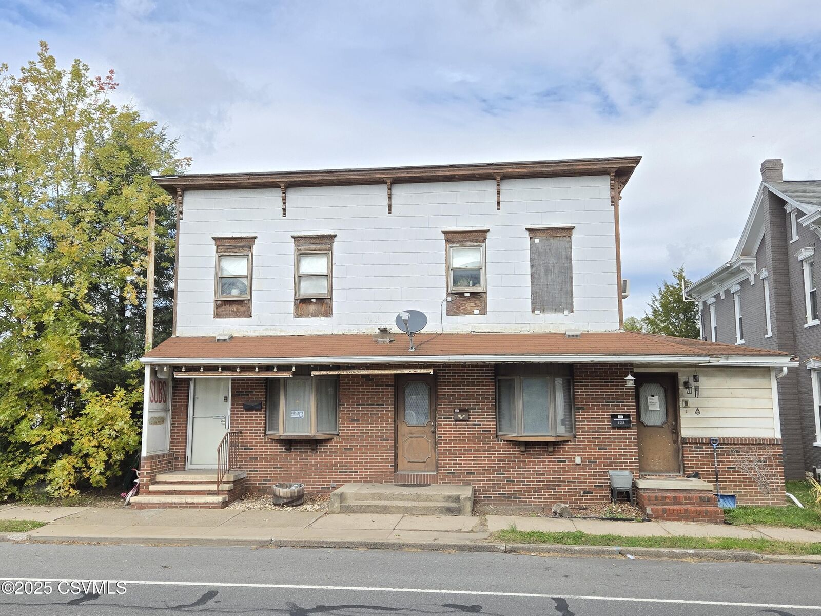 Property Photo: 1224-1226 W Market Street PA 17837