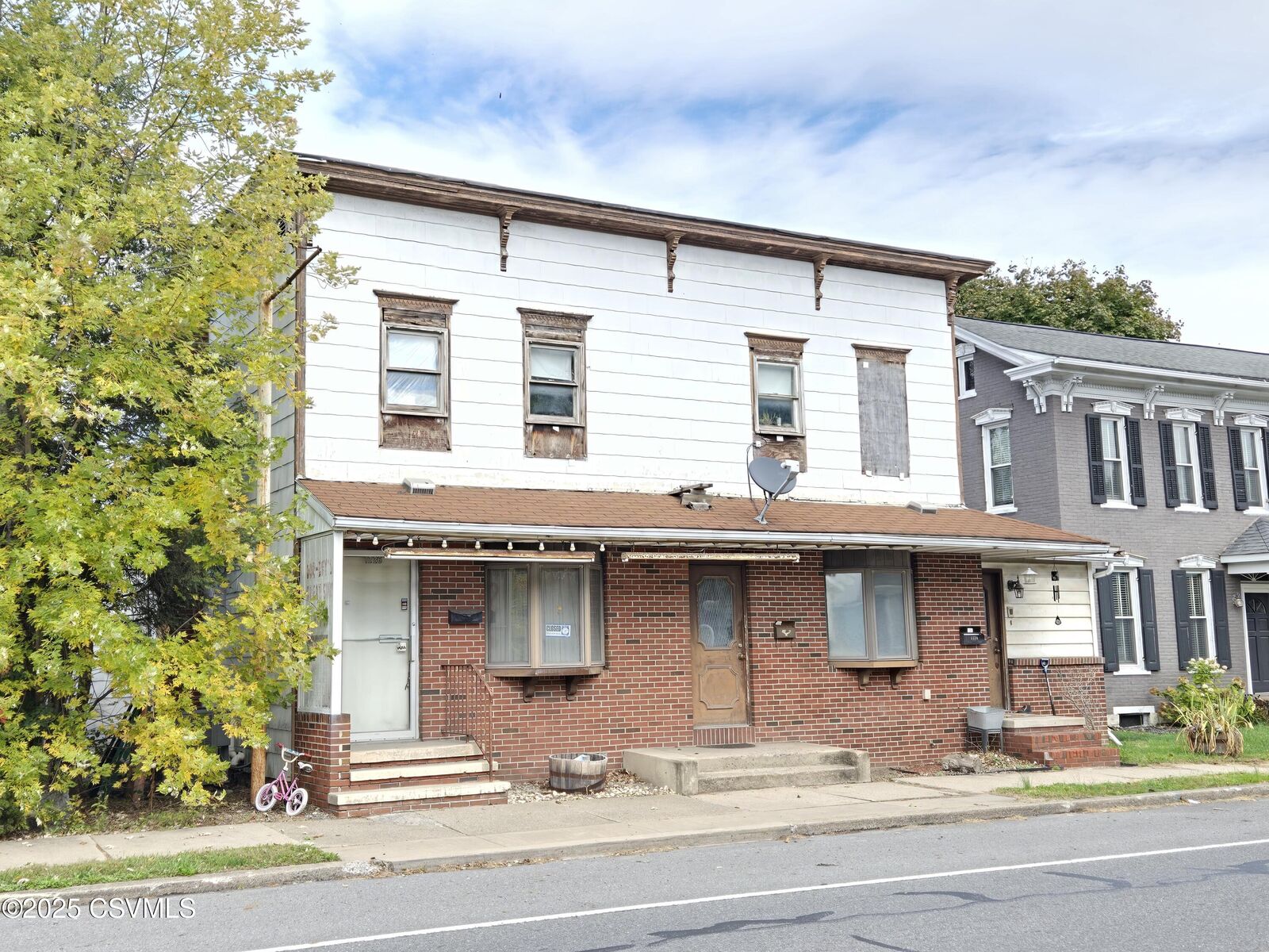Property Photo: 1224-1226 W Market Street PA 17837