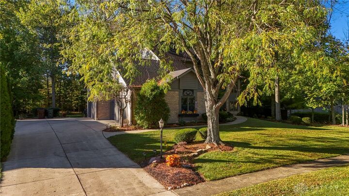 Property Photo:  1009 Highpoint Drive  OH 45066 