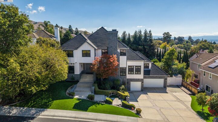 Property Photo:  1910 Vinehill Circle  CA 94539