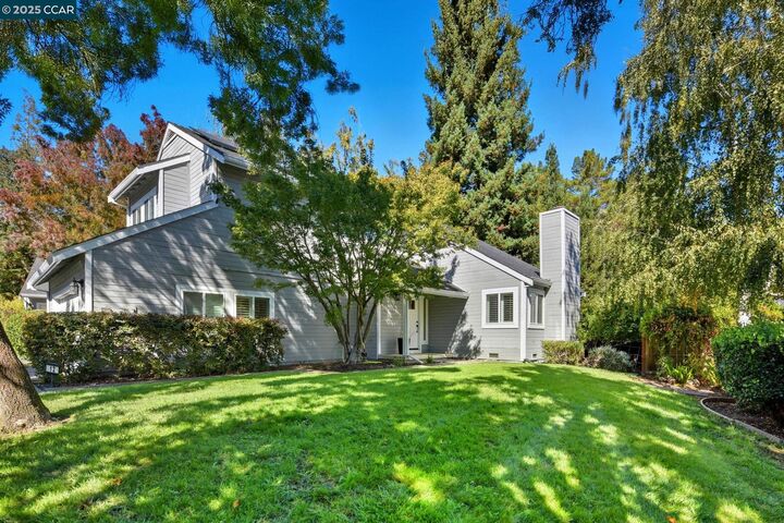 Property Photo: 12 Moss Ln CA 94549