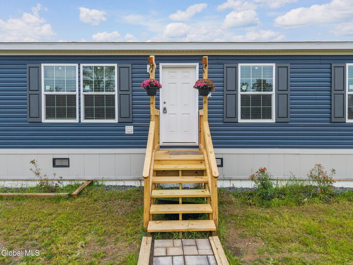 Property Photo:  190 Button Street  NY 13459 