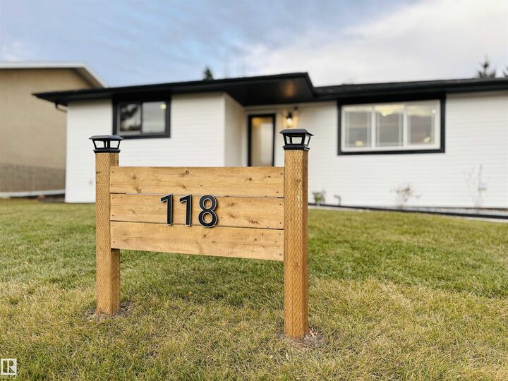 Property Photo: 118 Georgian Way AB T8A 2W2