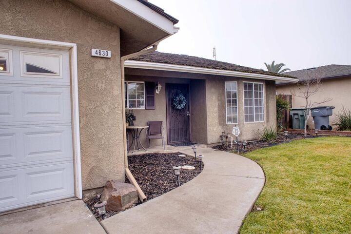 Property Photo: 4630 N Lorna Avenue CA 93705