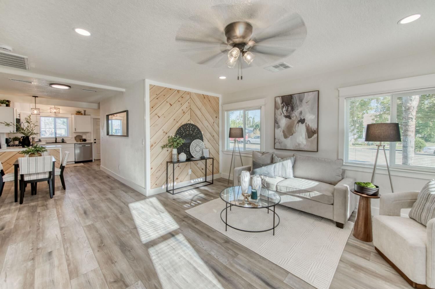 Property Photo:  2004 Wilson Street  CA 93662 