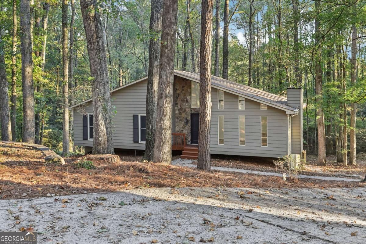 Property Photo: 225 Buckeye Lane GA 30214