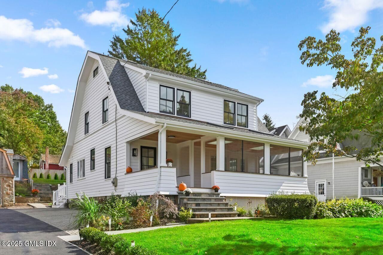 Property Photo:  18 Park Avenue  CT 06870 
