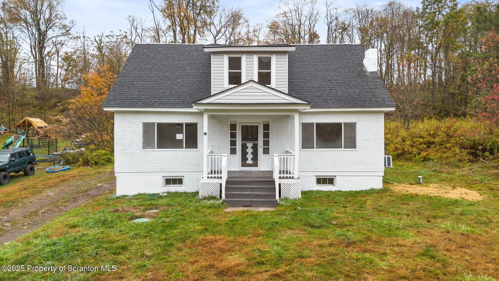 Property Photo:  75 Hamlin Highway  PA 18444 