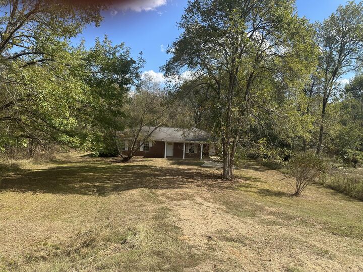 Property Photo: 4866 Sandyland Rd MS 39341