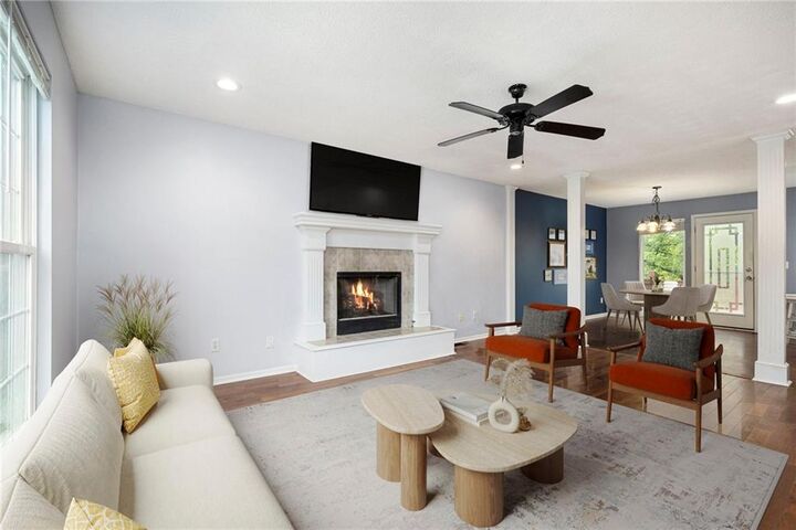 Property Photo:  417 N Locust Street  KS 66030