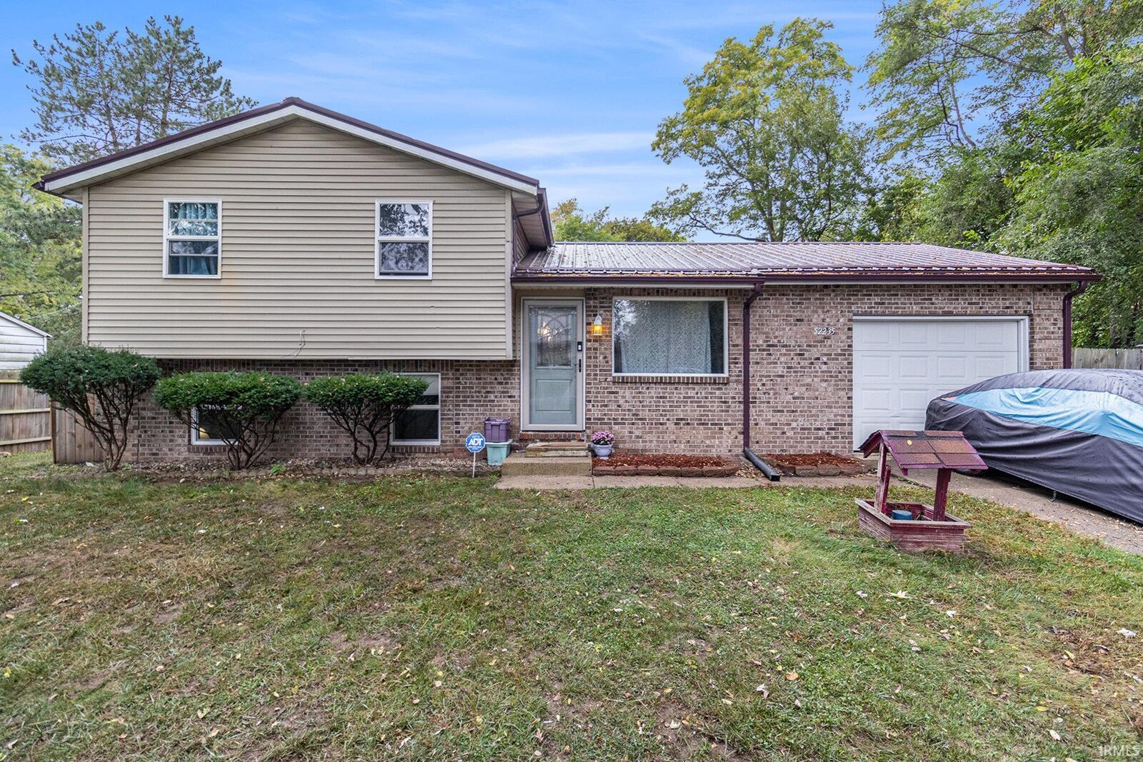 Property Photo:  52235 Helmen Avenue  IN 46637