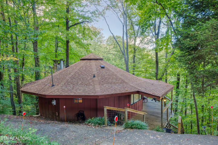 Property Photo: 1429 Zurich Rd TN 37738