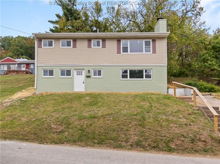 Property Photo:  914 Park Drive  WV 25064