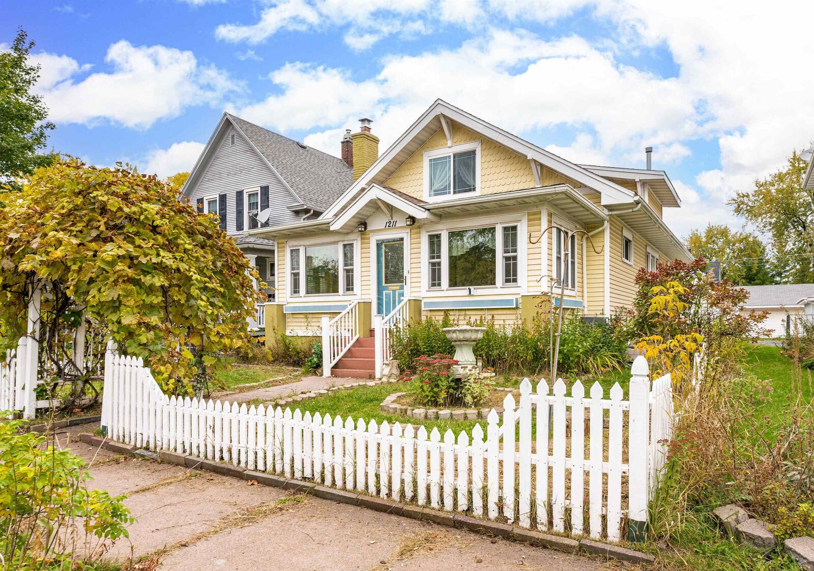 Property Photo: 1211 N 21st St WI 54880