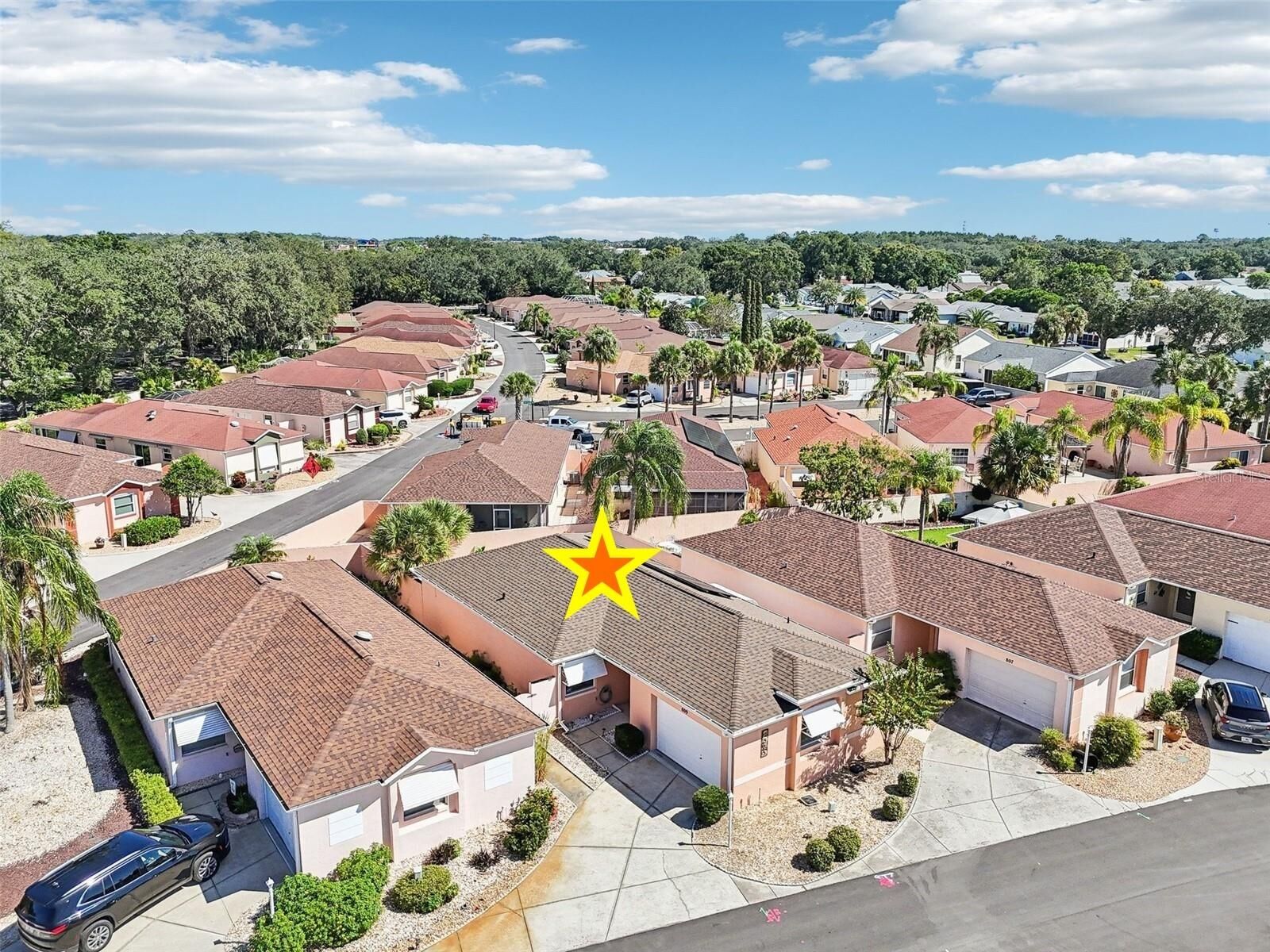 Property Photo:  809 Alvarado Place  FL 32159