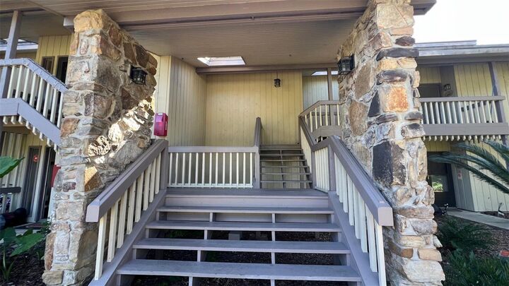 Property Photo: 4066 Abbey Court FL 33844