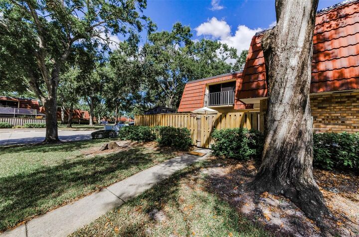 Property Photo: 2734 5th Court FL 34684