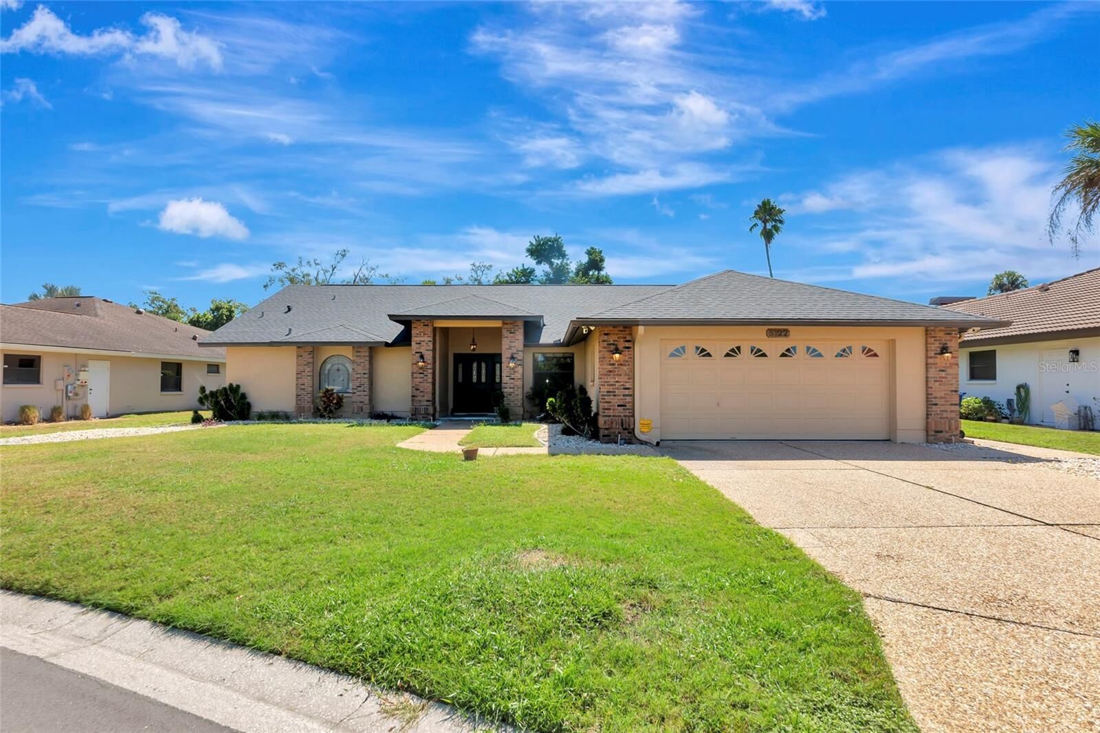 Property Photo: 5122 Wedge Court E FL 34203