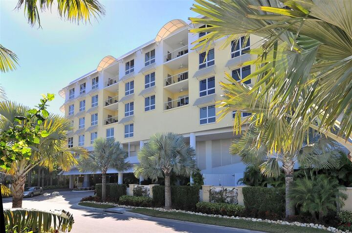 Property Photo: 915 Seaside Drive 606, Weeks 12-13 FL 34242