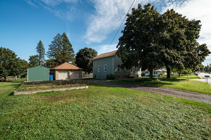 Property Photo: 1401 N Second St WI 53098