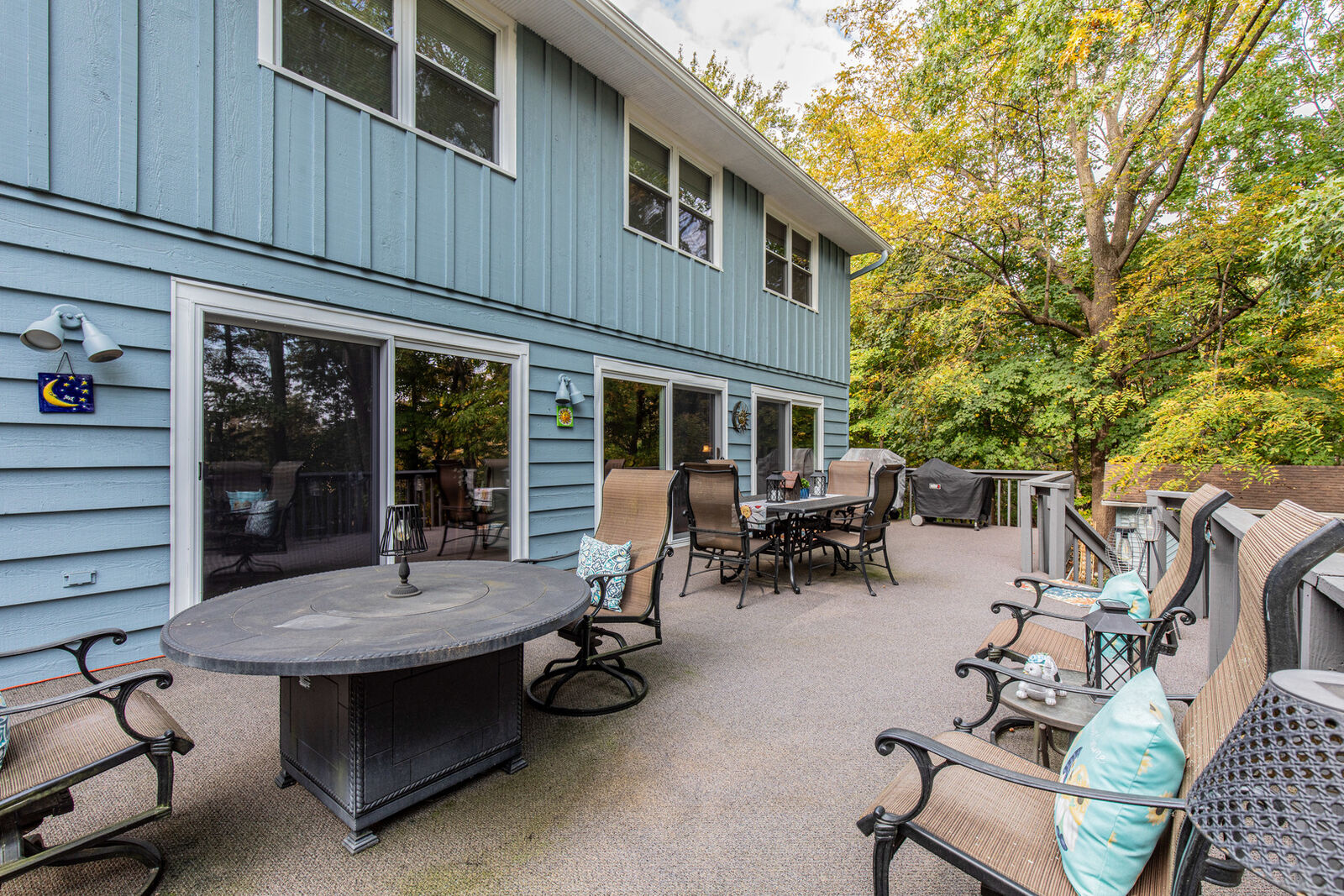 Property Photo: 2555 Ridgefield Road IL 61356