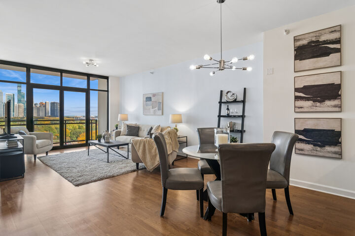 Property Photo:  233 E 13th Street 1204  IL 60605