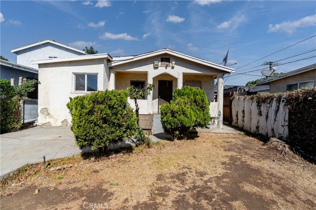 Property Photo: 3961 Rockwood Street CA 90063