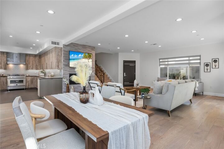 Property Photo: 523 E Cedar 101 CA 91501