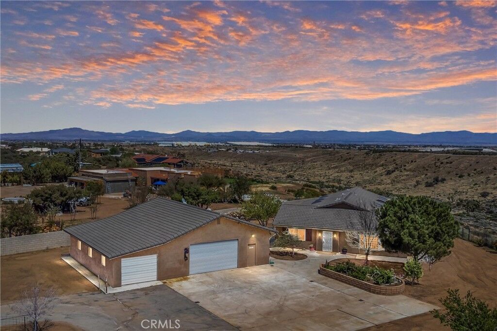 Property Photo:  7045 Oak Hill Road  CA 92344 