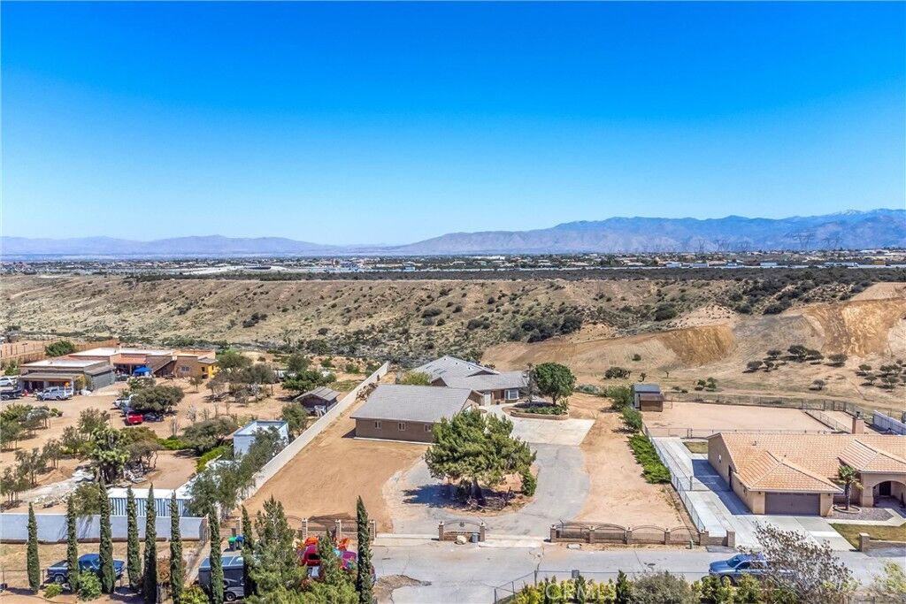 Property Photo:  7045 Oak Hill Road  CA 92344 