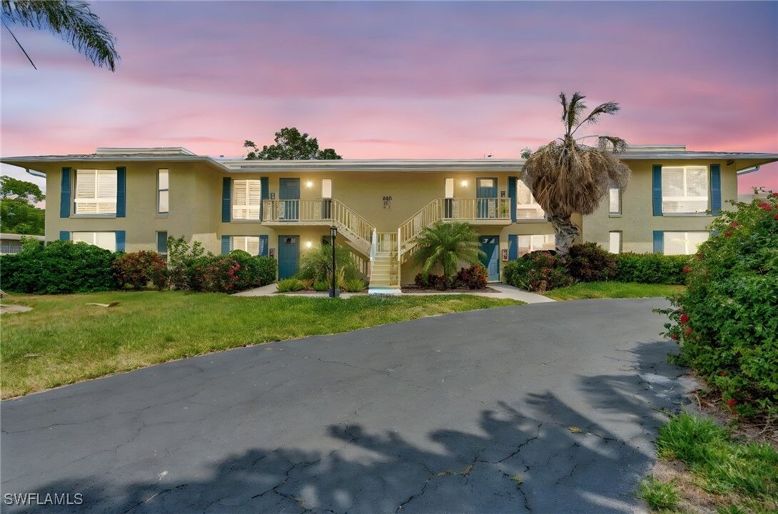 Property Photo: 300 Palm Drive 402 FL 34112