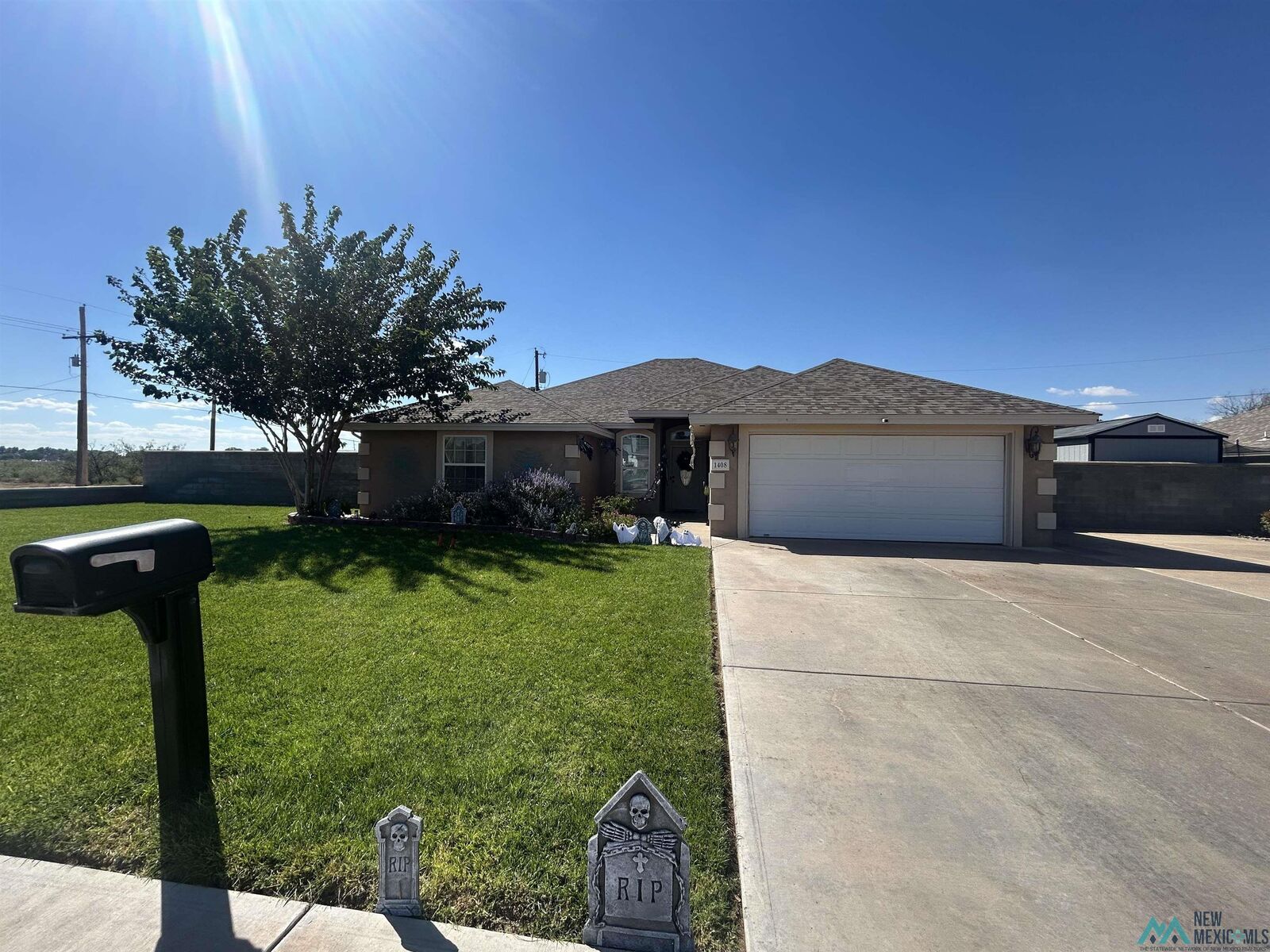 Property Photo: 1408 S 25th Street NM 88210