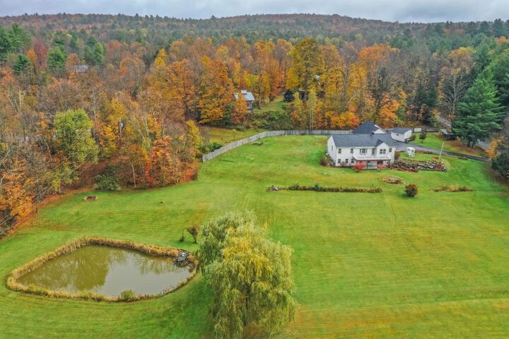 Property Photo: 307 West Sleepy Hollow Road VT 05452