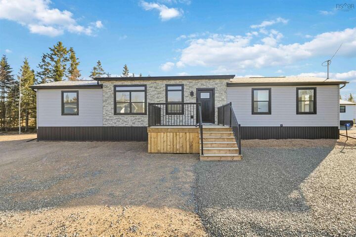 8 Pebble Lane — photo 1