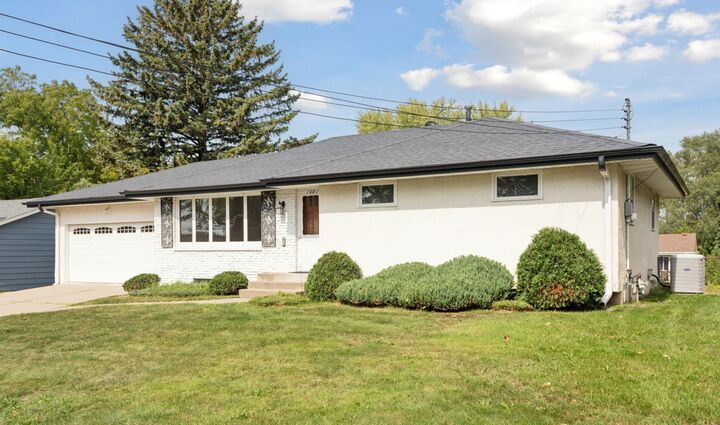 Property Photo: 1401 44th Avenue NE MN 55421