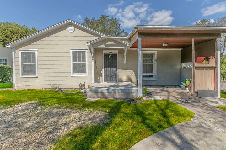 Property Photo: 2101 Pine Avenue TX 76708