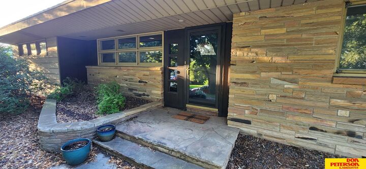 Property Photo:  1008 Avenue G  NE 68791 