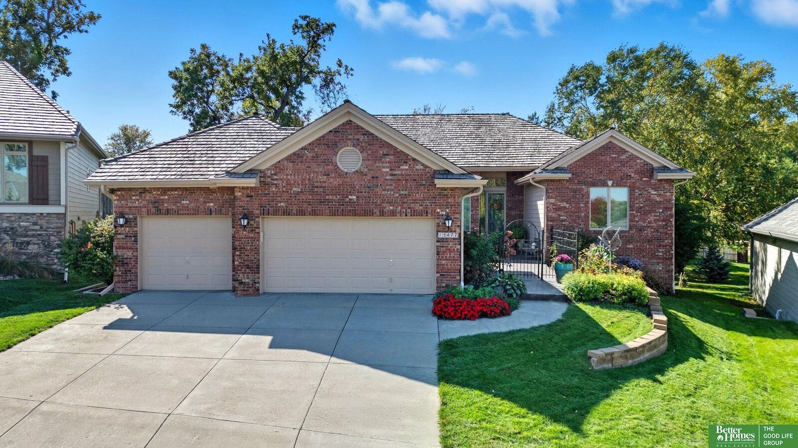 Property Photo: 15477 Stevens Plaza NE 68137