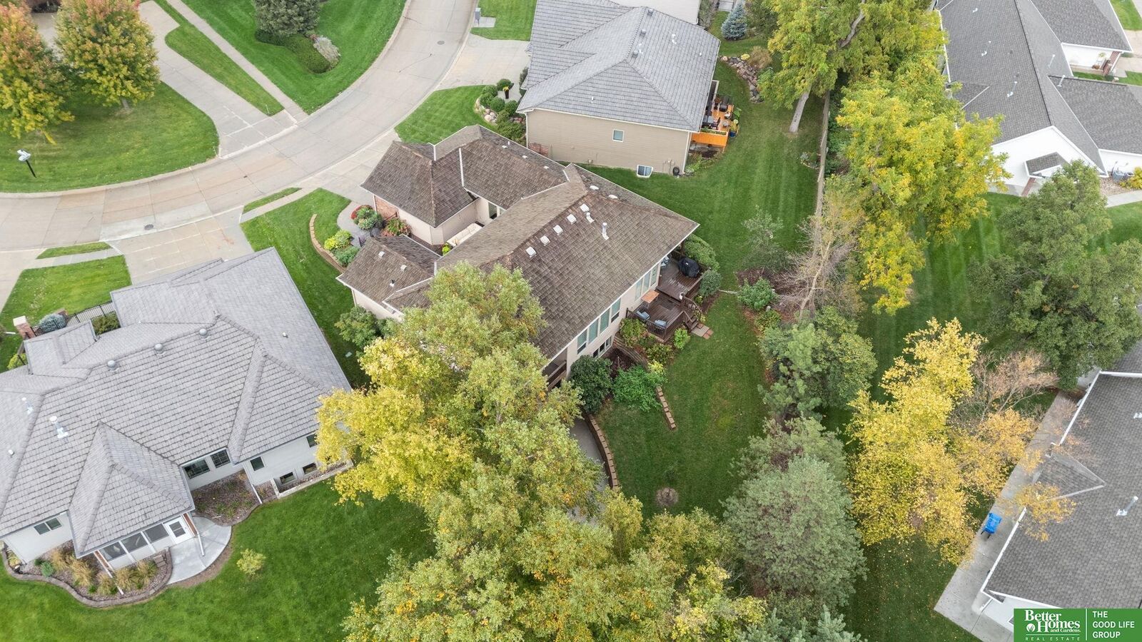 Property Photo: 15477 Stevens Plaza NE 68137