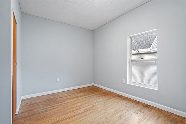 Property Photo:  52 & 52.5 Wall St  MA 01604 