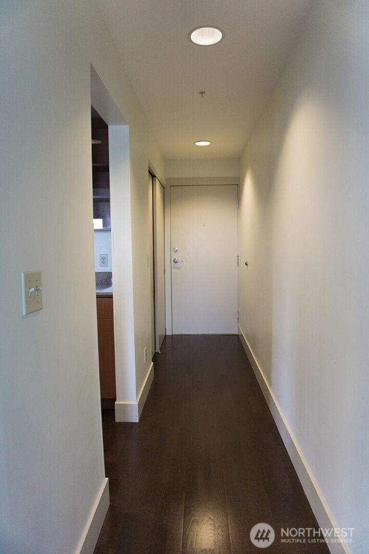 Property Photo: 1711 E Olive Way 309 WA 98102