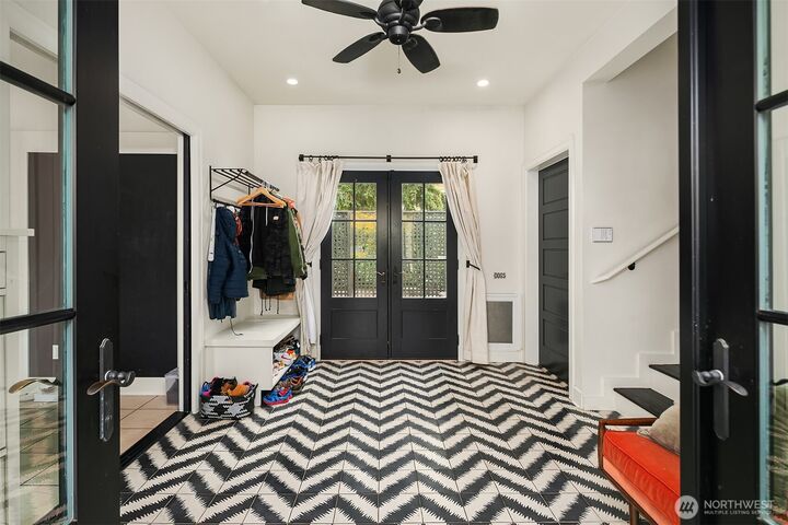 Property Photo: 1060 Spruce Street WA 98020