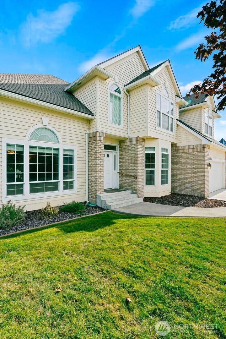 Property Photo: 1302 N Thayer Avenue WA 98926