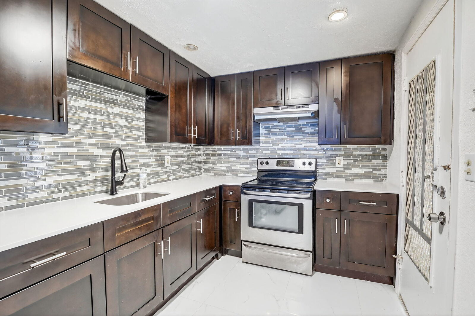 Property Photo: 4770 NW 10th Court 104 FL 33313