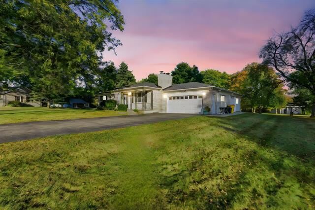 5156 Elizabeth Lane  Almont Vlg MI 48003 photo