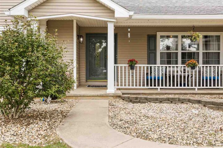 Property Photo: 5720 Bossert Way IN 47330