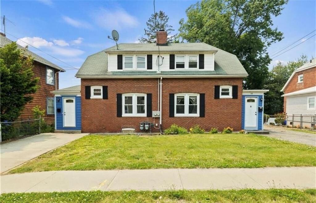 Property Photo:  166 Roger Williams Avenue  RI 02916